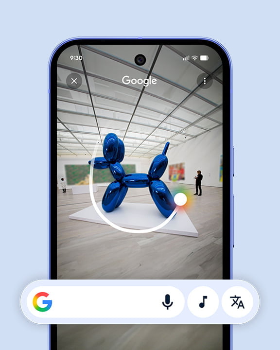 Pixel device screen showing a famous Pop Art sculpture in an exhibition setting.